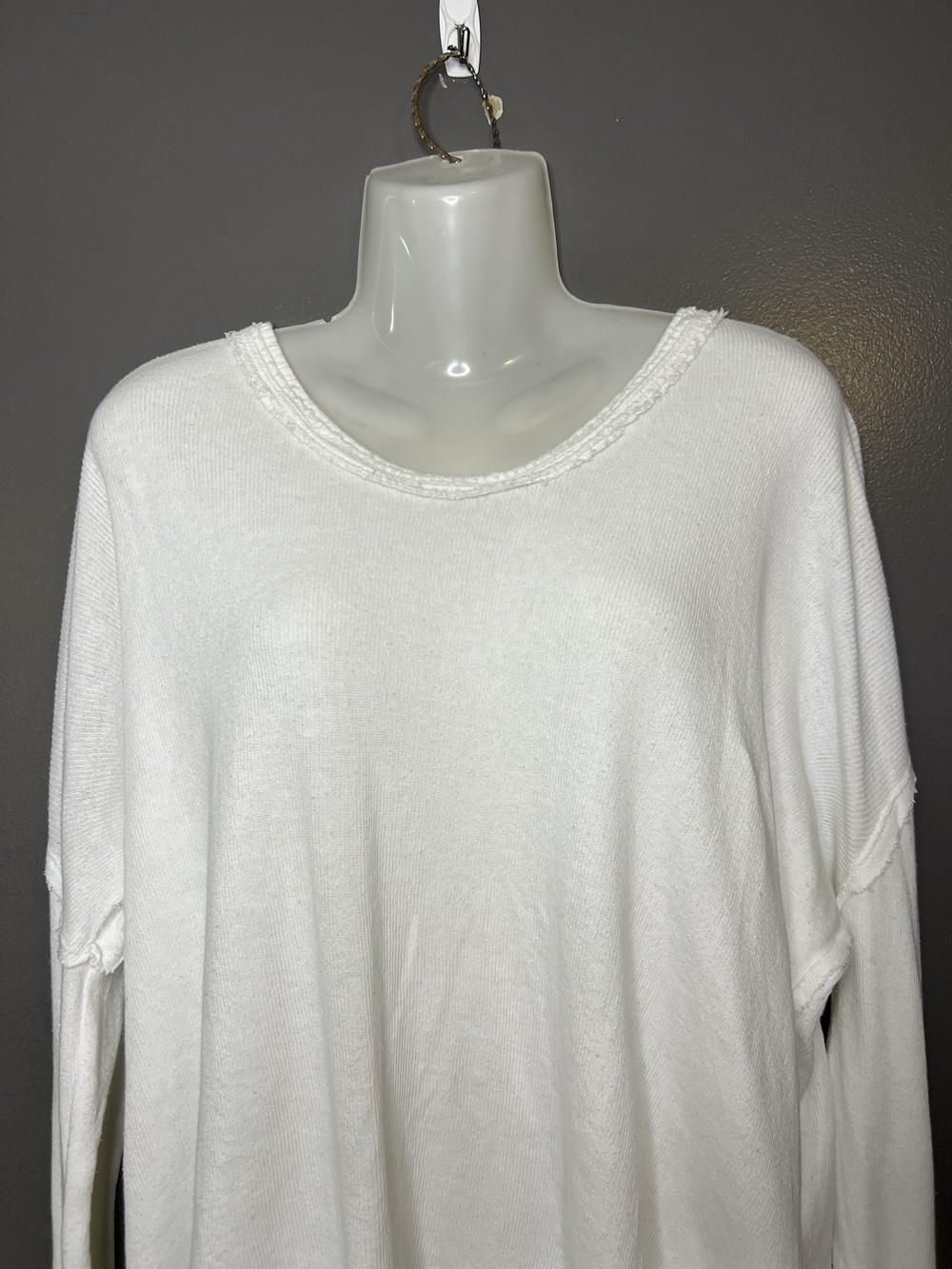 We The Free Shirt Womens Medium White Thermal Raw Hem Long Sleeve Tunic Top